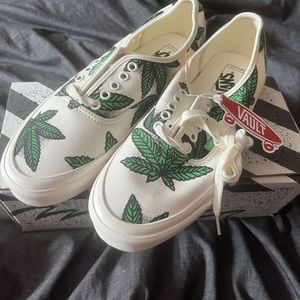 Brand new vans. Lost receipt unable to return! woman’s 11 men’s 9.5. Make offer